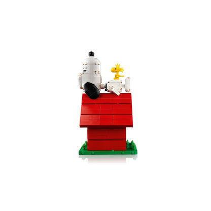 The LEGO® Group Ideas Peanuts: Snoopy's Doghouse Set - 21368